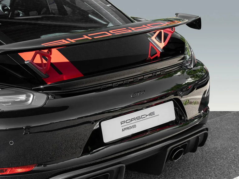 Porsche 718 Cayman GT4