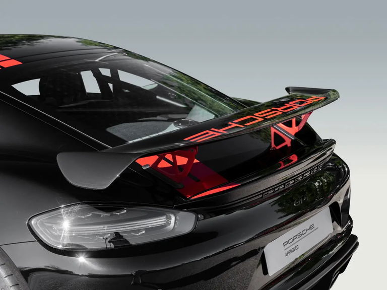 Porsche 718 Cayman GT4