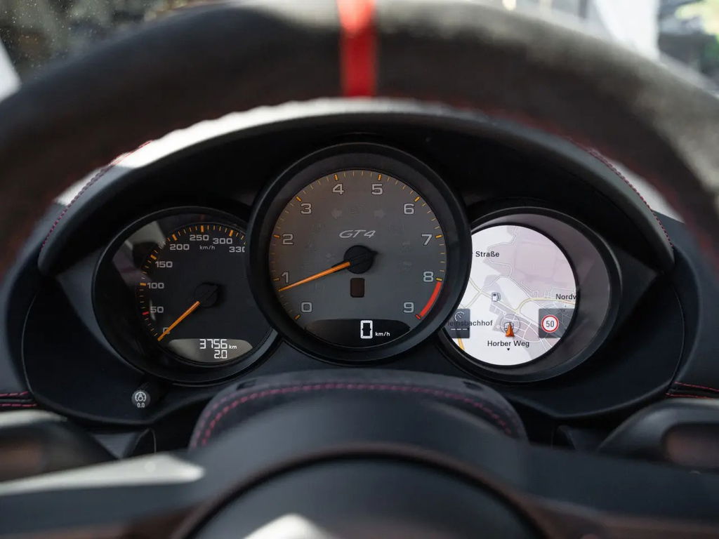 Porsche 718 Cayman GT4