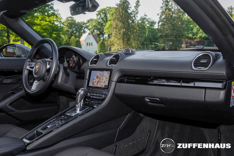 Porsche 718 Boxster T