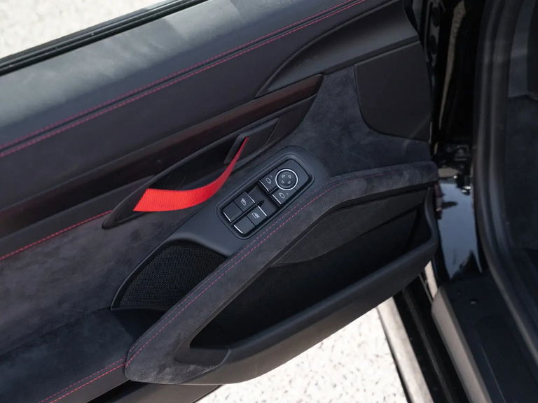 Porsche 718 Cayman GT4