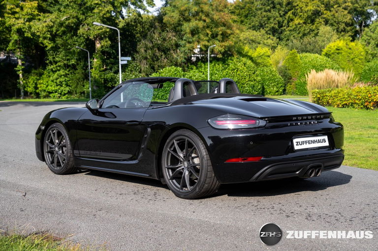 Porsche 718 Boxster T