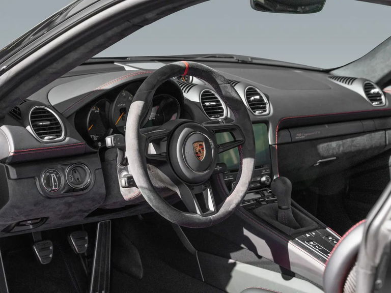 Porsche 718 Cayman GT4