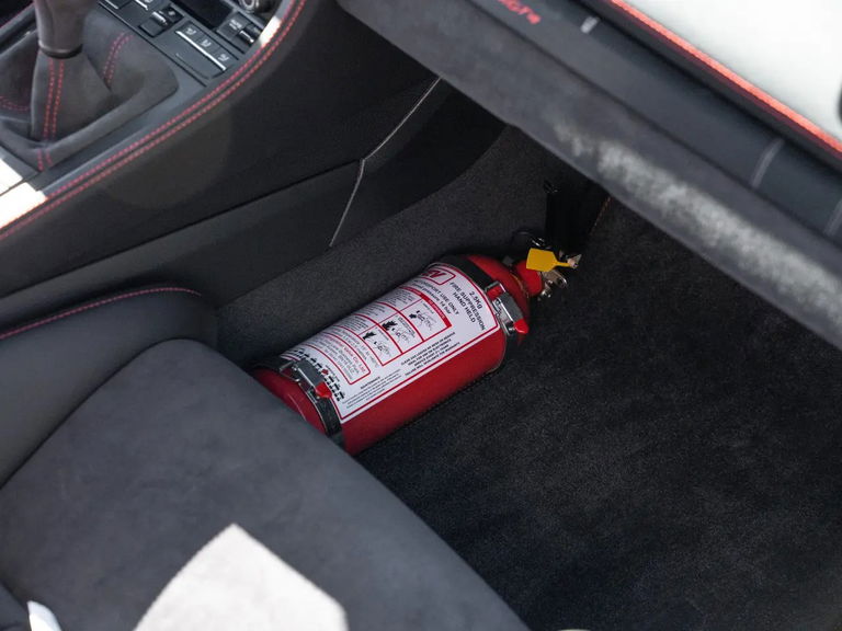 Porsche 718 Cayman GT4