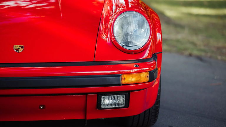 Porsche 911 Carrera 3.2 Speedster