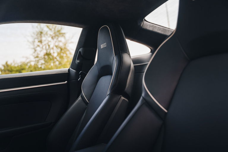 Porsche 992 Belgian Legend Edition