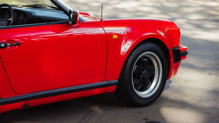 Porsche 911 Carrera 3.2 Speedster