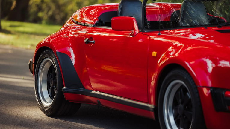 Porsche 911 Carrera 3.2 Speedster