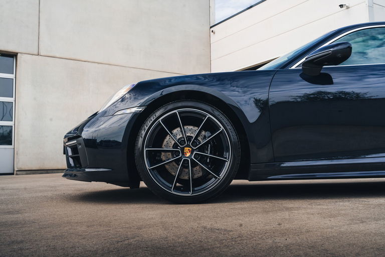 Porsche 992 Belgian Legend Edition