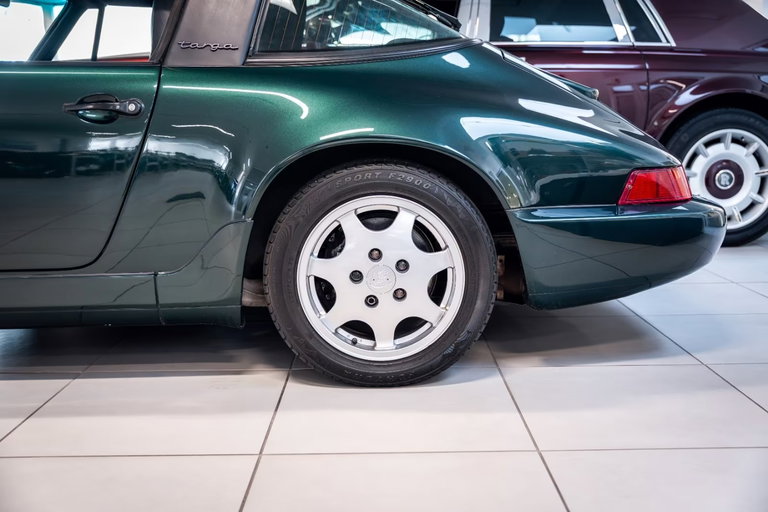 Porsche 964 Carrera 4