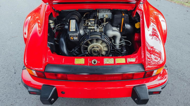 Porsche 911 Carrera 3.2 Speedster