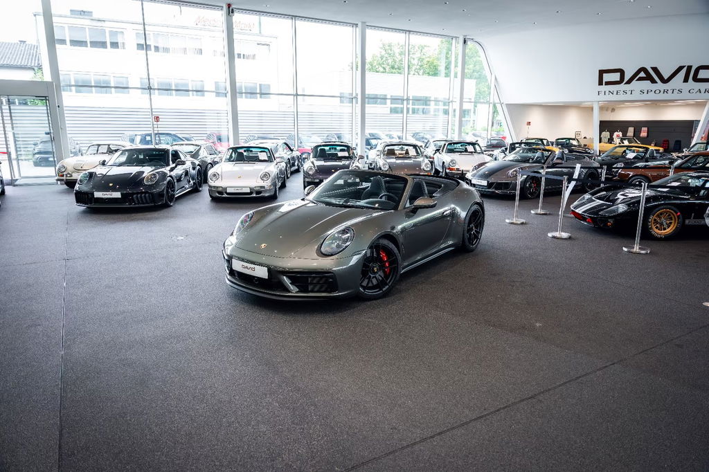 Porsche 992 Carrera GTS