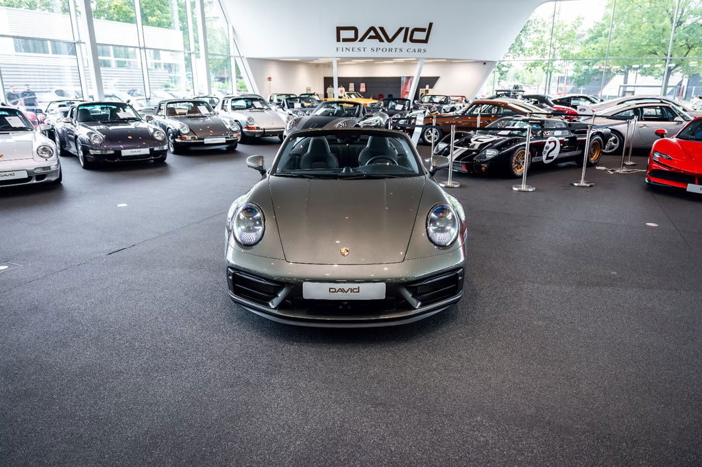 Porsche 992 Carrera GTS