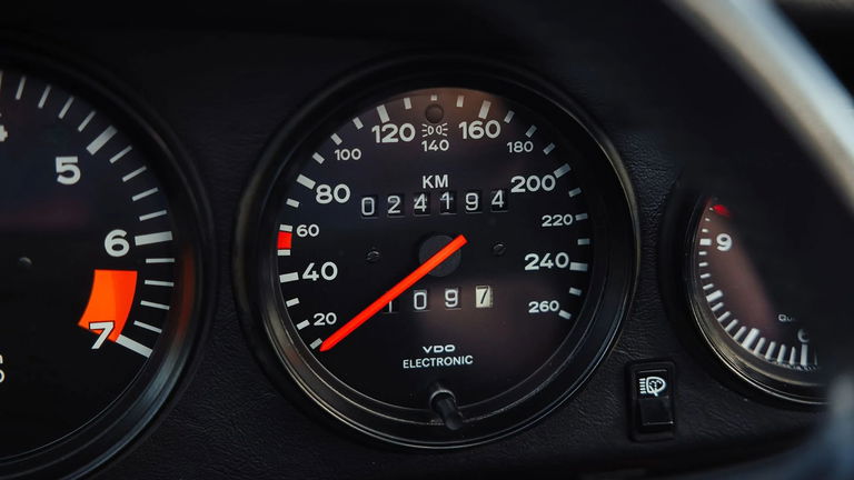 Porsche 911 Carrera 3.2 Speedster