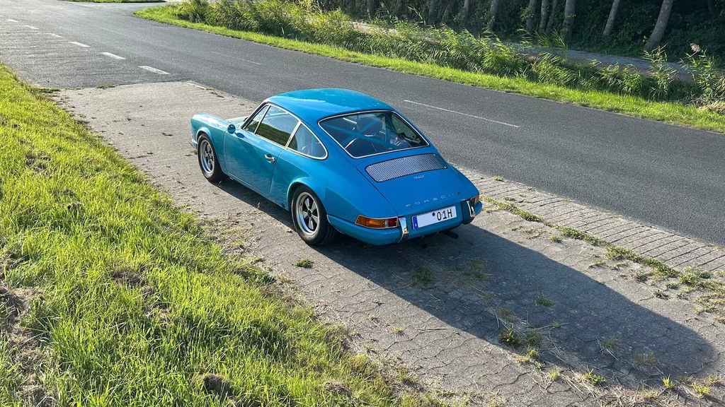 Porsche 911 Backdate
