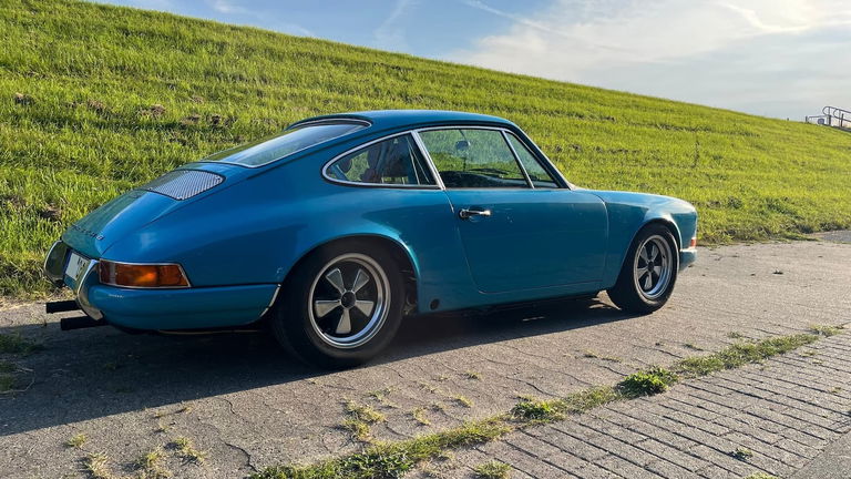Porsche 911 Backdate