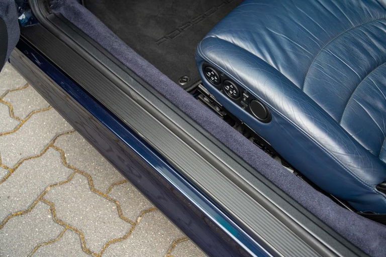 Porsche 993 Carrera 4S