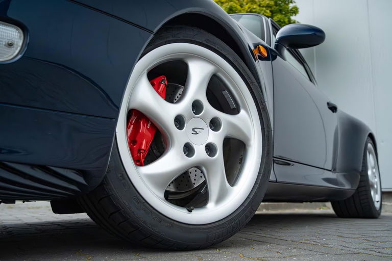 Porsche 993 Carrera 4S