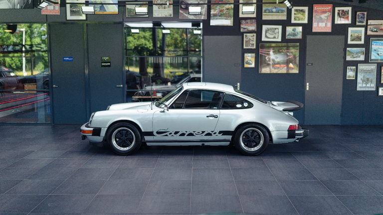 Porsche 911 Carrera