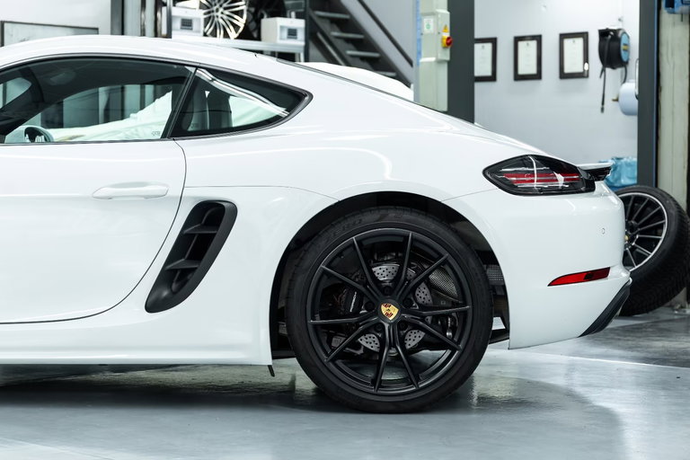 Porsche 718 Cayman
