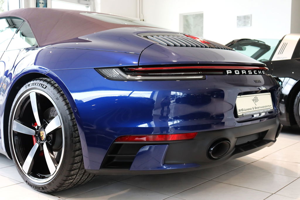 Porsche 992 Carrera 4S