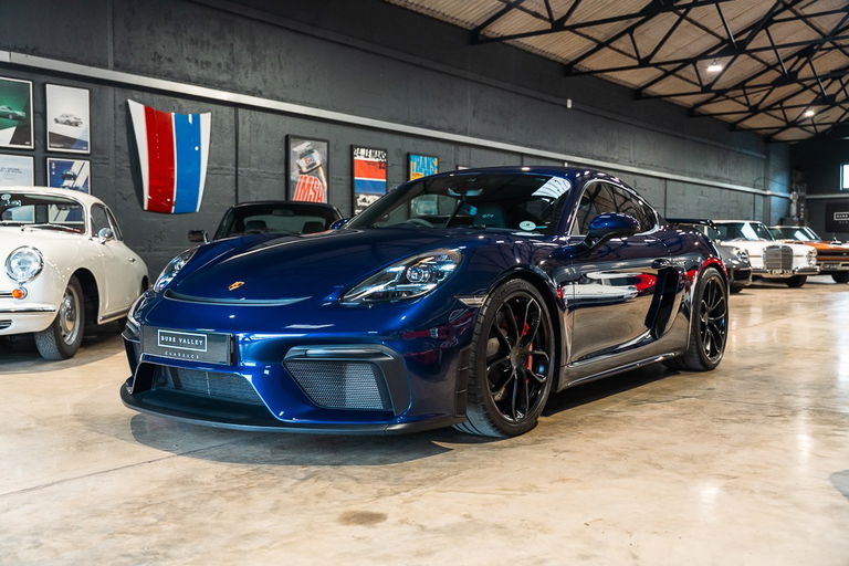 Porsche 718 Cayman GT4