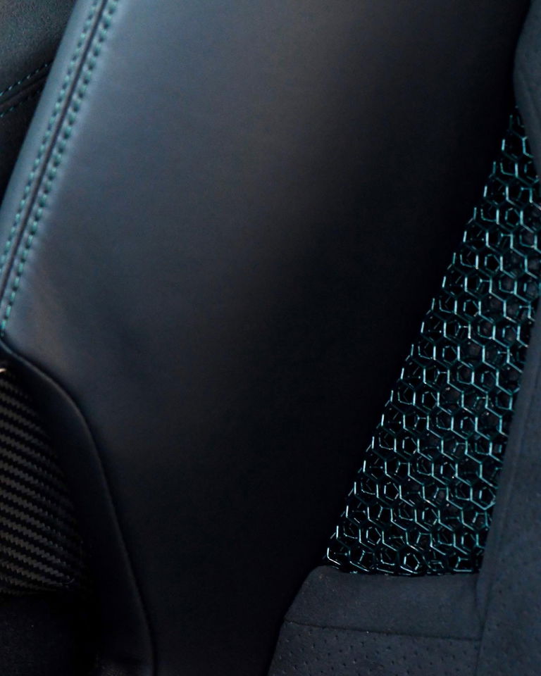 Porsche 718 Cayman GT4 RS