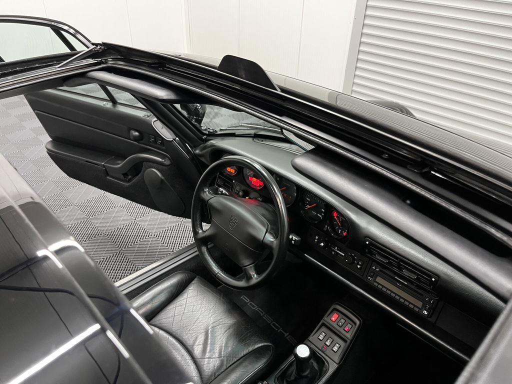 Porsche 993 Carrera 4S