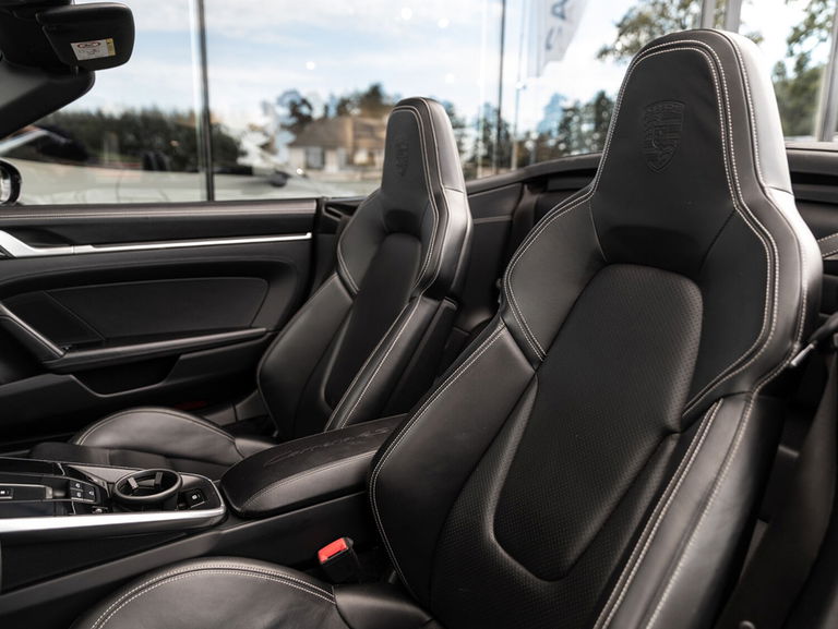 Porsche 992 Carrera 4S