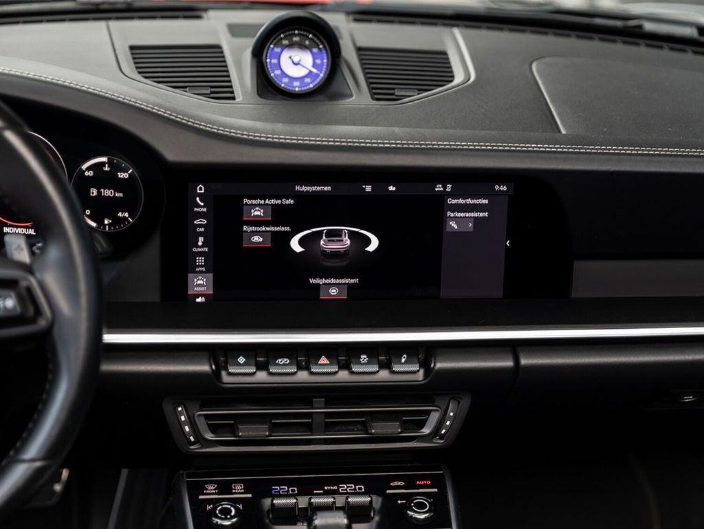 Porsche 992 Carrera 4S