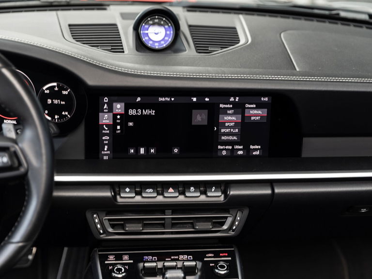 Porsche 992 Carrera 4S