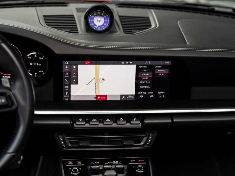 Porsche 992 Carrera 4S