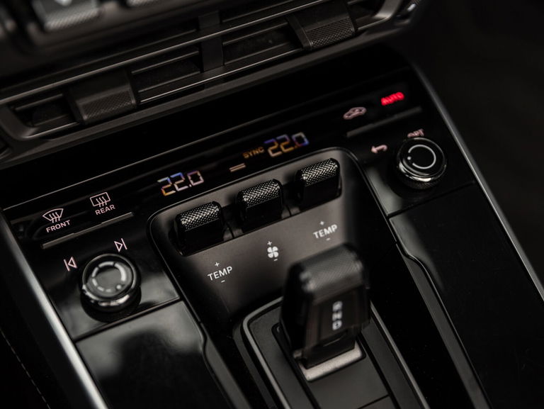 Porsche 992 Carrera 4S