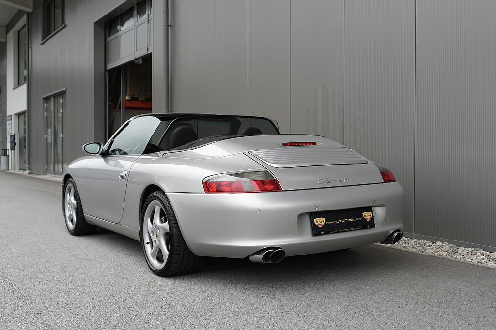 Porsche 996 Carrera 4