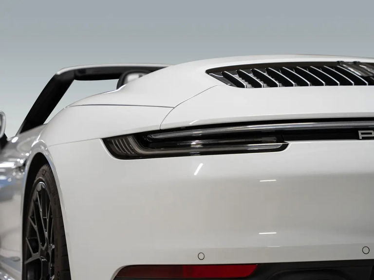 Porsche 992 Carrera 4