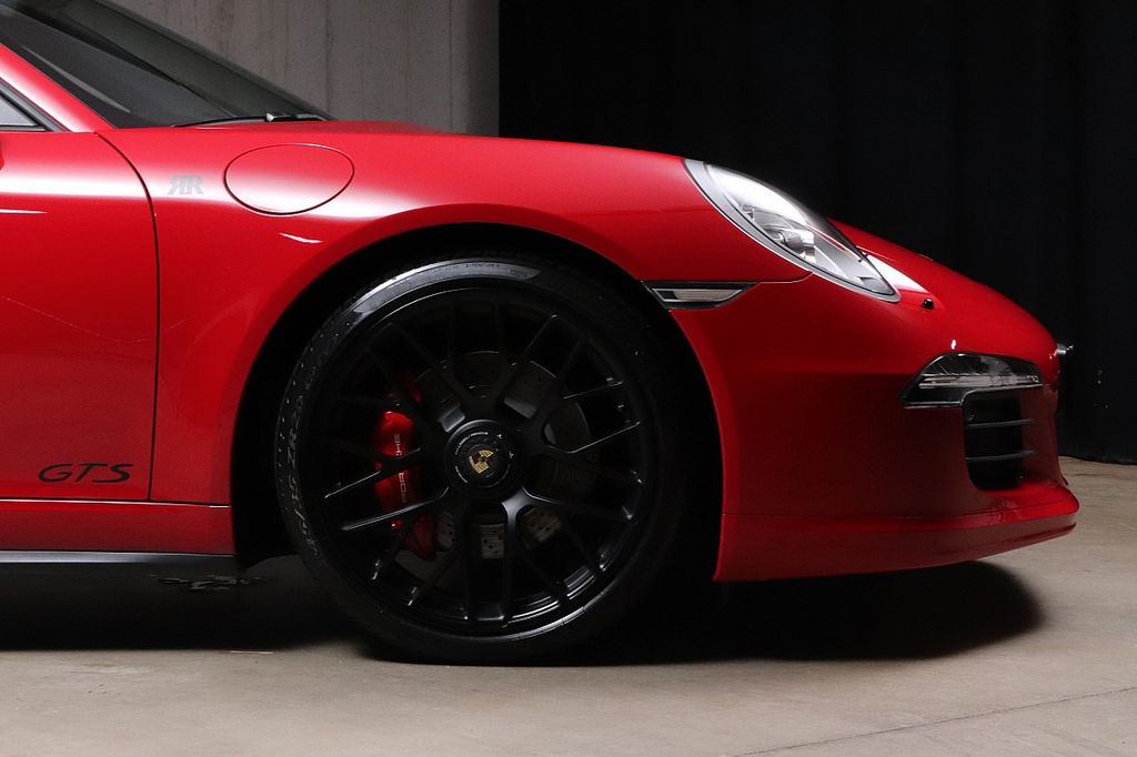 Porsche 991 Carrera GTS