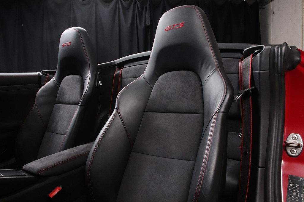 Porsche 991 Carrera GTS