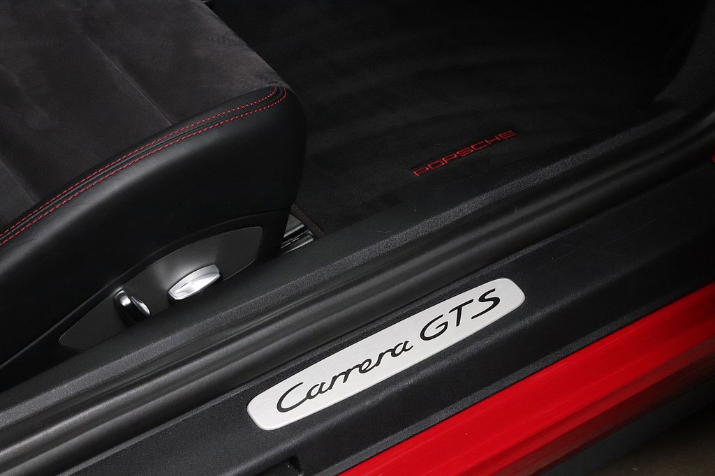 Porsche 991 Carrera GTS
