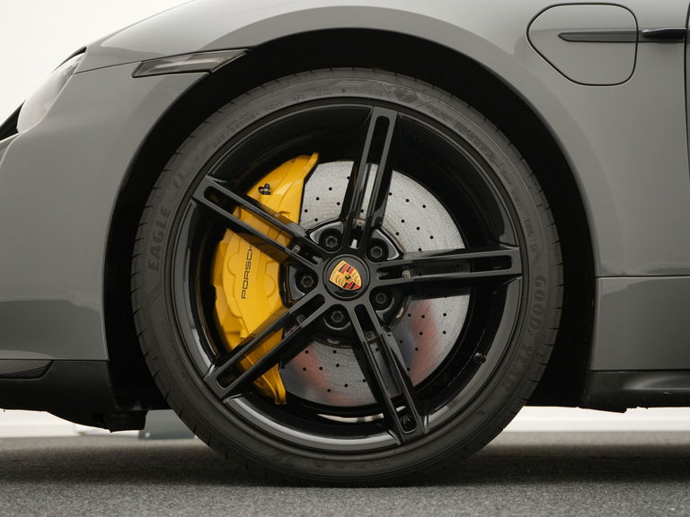Porsche Taycan Turbo S Sport Turismo