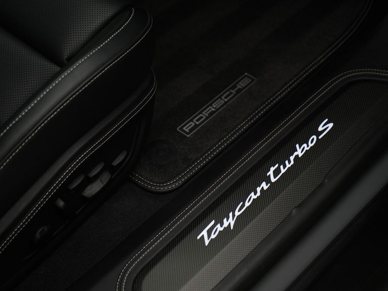 Porsche Taycan Turbo S Sport Turismo