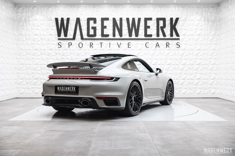 Porsche 992 Turbo