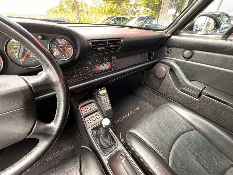 Porsche 993 Carrera 4
