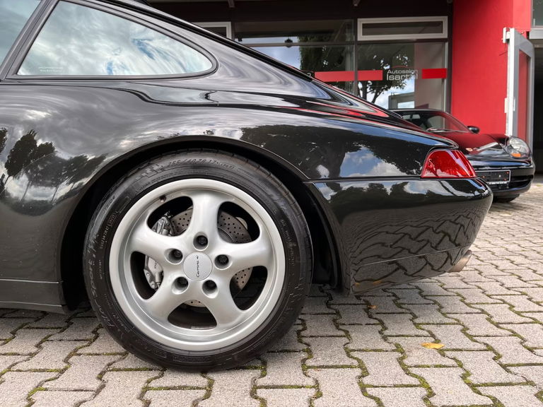 Porsche 993 Carrera 4