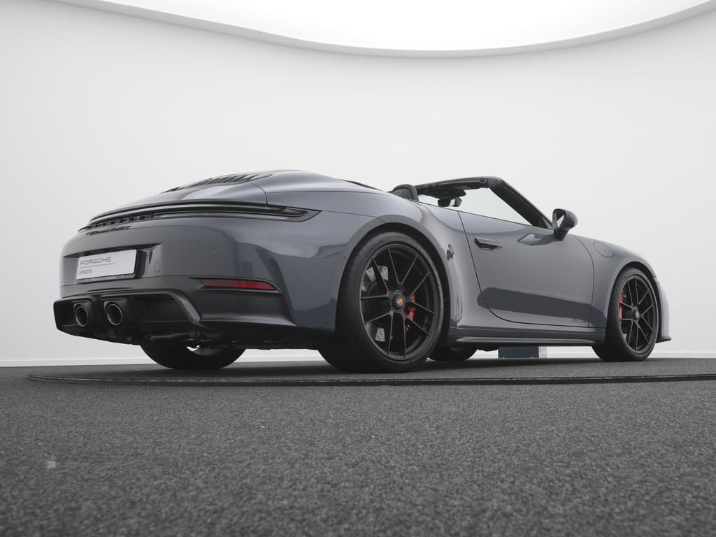 Porsche 992.2 Carrera 4 GTS