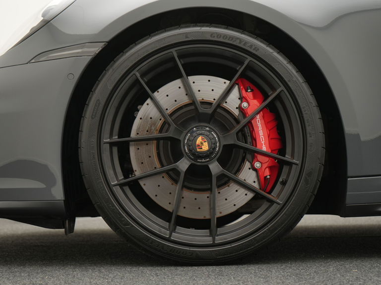 Porsche 992.2 Carrera 4 GTS