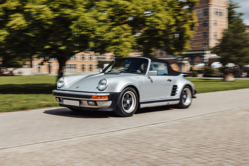 Porsche 911 Turbo 3.3 (US)