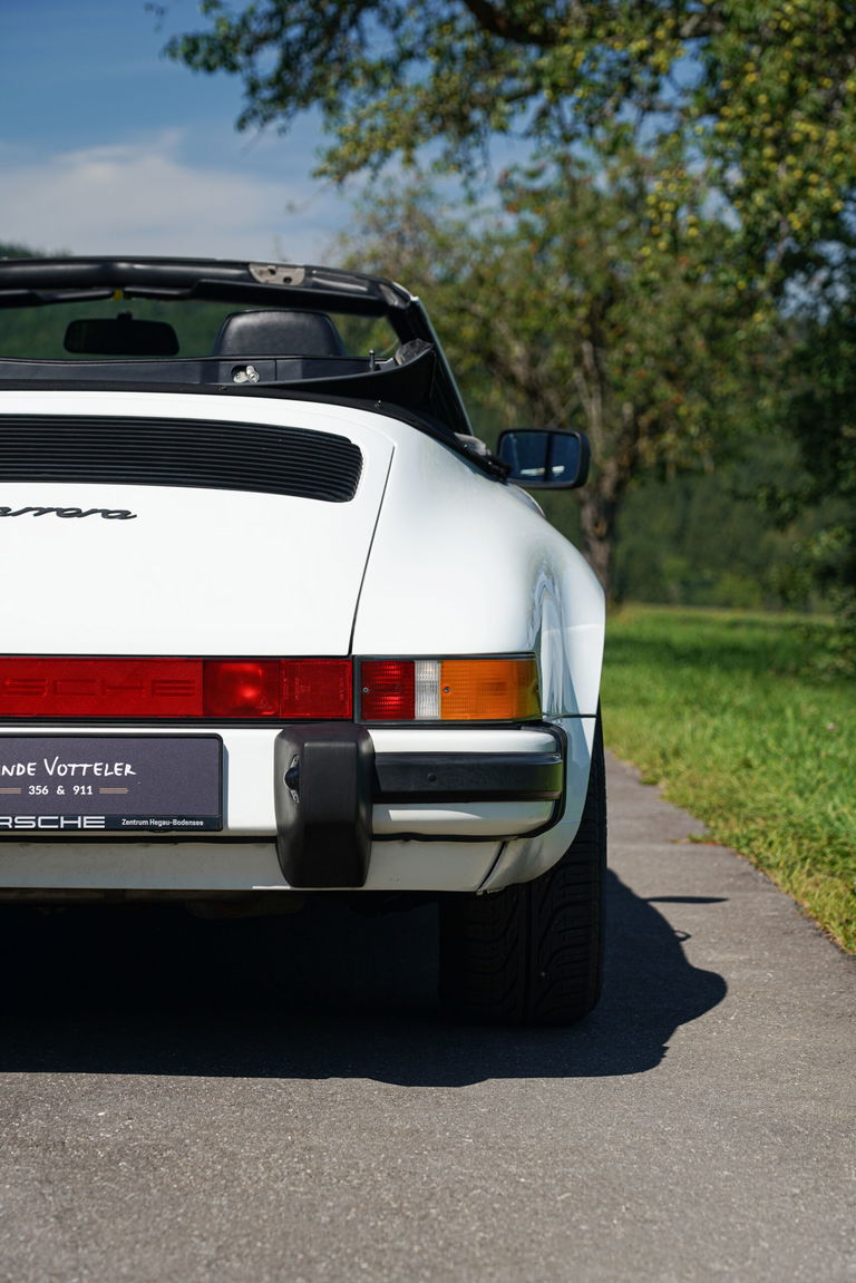 Porsche 911 Carrera 3.2