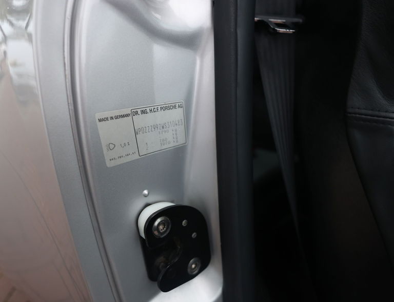 Porsche 993 Carrera 4S