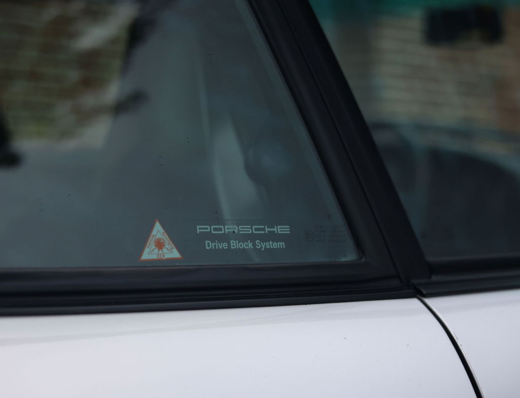 Porsche 993 Carrera 4S