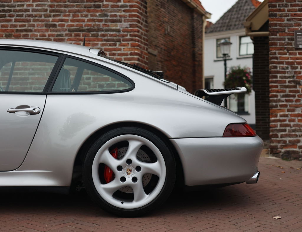 Porsche 993 Carrera 4S